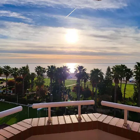 Apartment Unique Sunrise In Front Of The Sea *